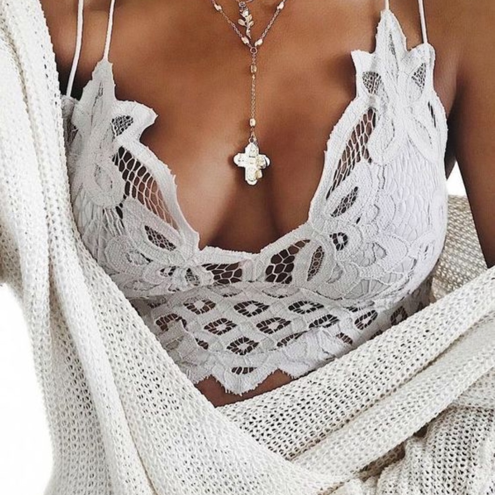 Bohemian White Lace Criss Cross Padded Bralette - Picture 8 of 8